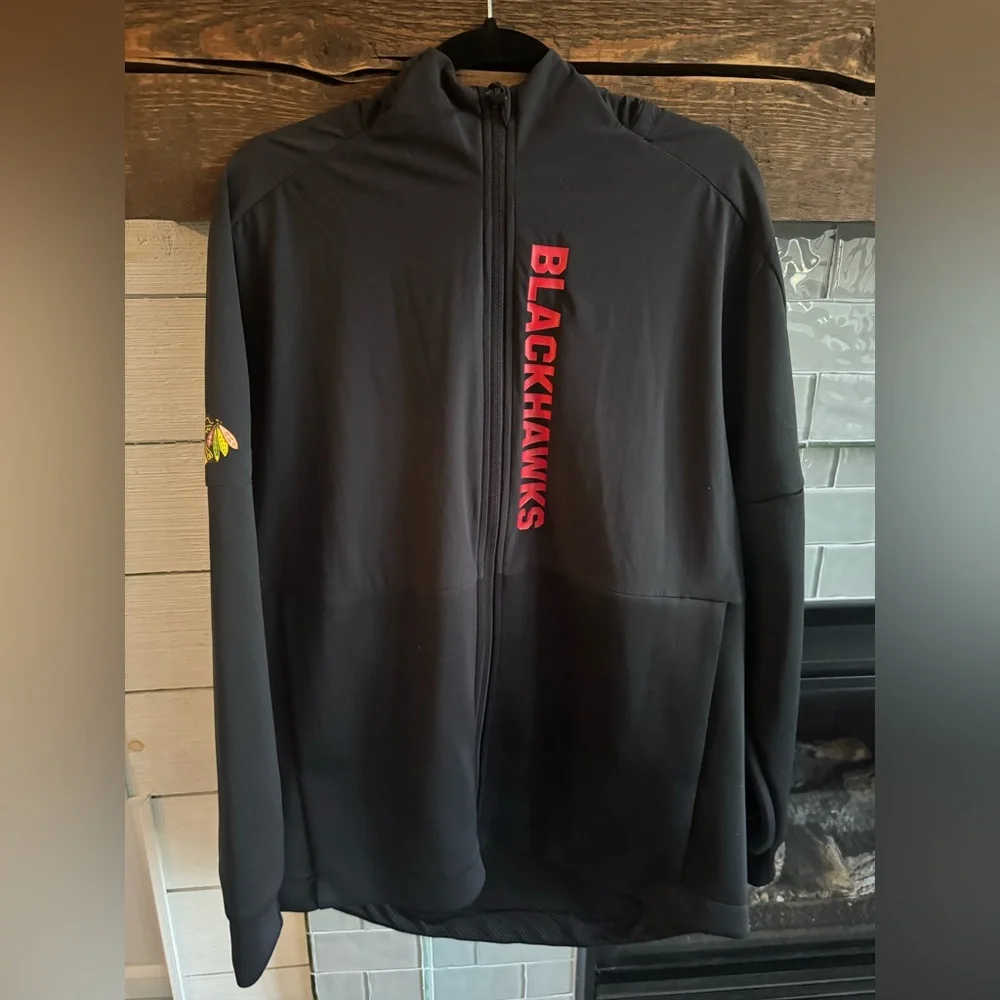 Chicago Blackhawks NHL Hockey Men’s Adidas Hooded Pullover Large